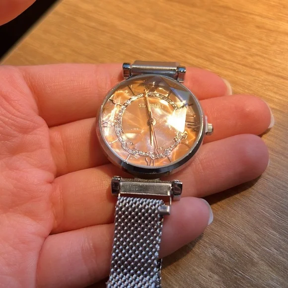 Stardust watches and bracelets set. - Picture 4 of 8